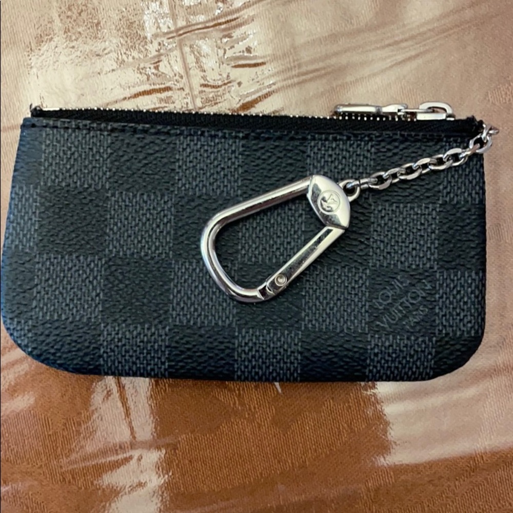 LV key and coin holder black